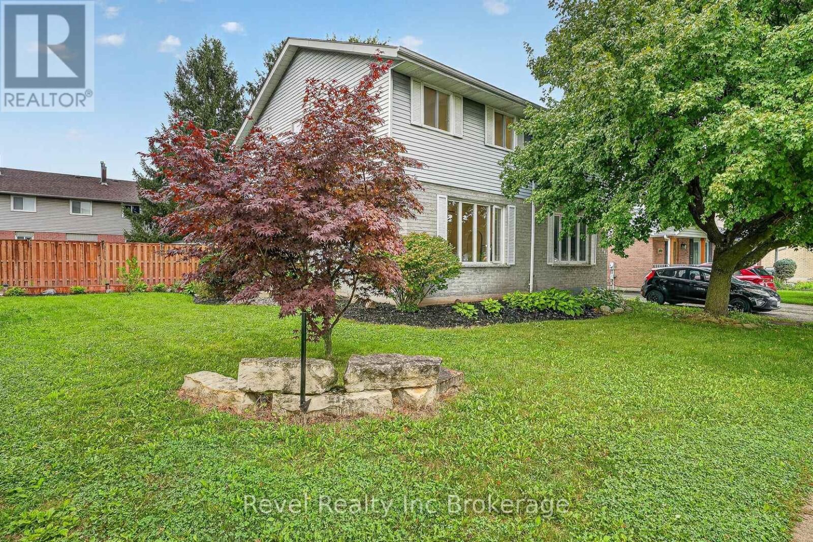 Property Photo:  995 Cree Avenue  ON N4T 1E7 