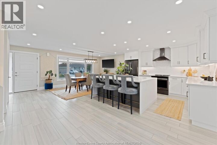 Property Photo: 146 Atlantic ON N9V 3K7
