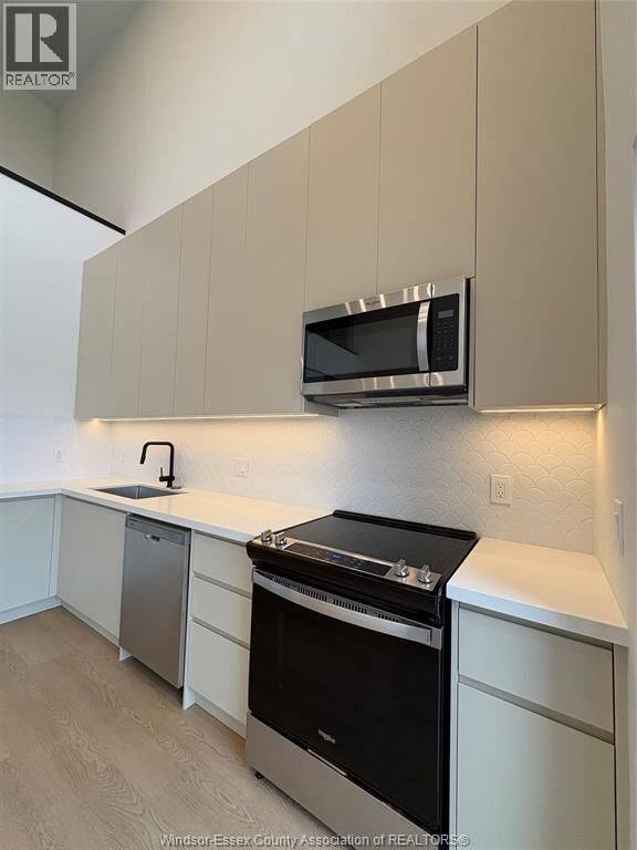 Property Photo:  4400 Laurier 601  ON N9H 0R1 