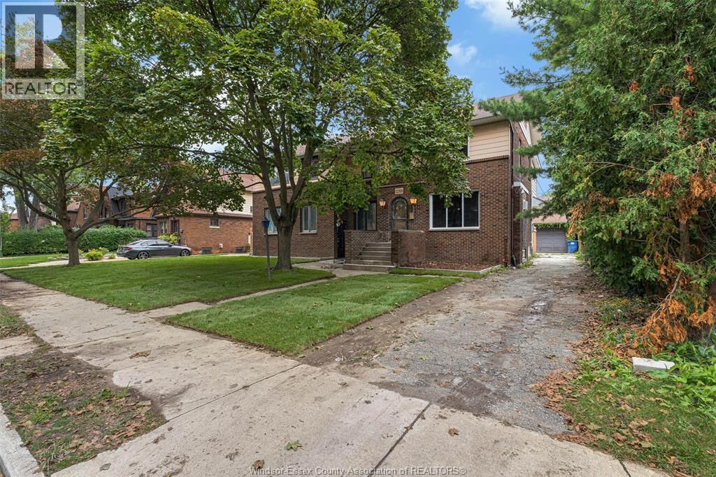Property Photo:  2268 Victoria Avenue  ON N8X 1R1 