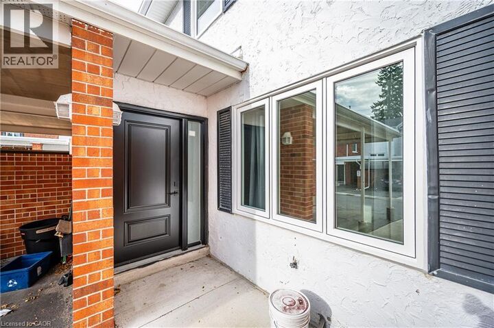 Property Photo:  407 Keats Way 2  ON N2L 5S7 