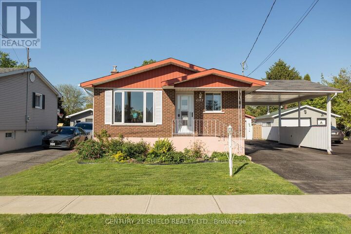 Property Photo:  1107 Grand Avenue  ON K6H 4T6 