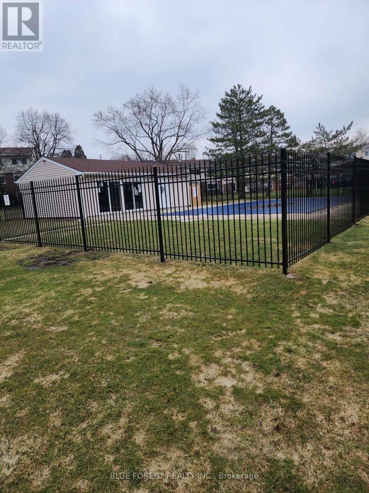 Property Photo: 775 Wilkins Street 75 ON N6C 4Z9