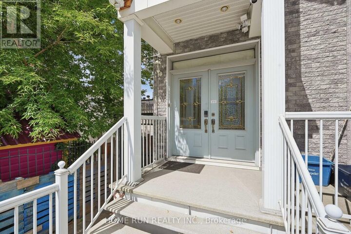 Property Photo:  57 Willow Street  ON K1R 6V7 