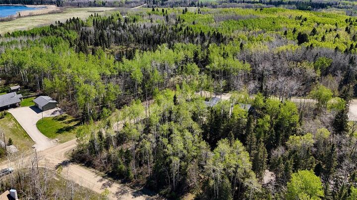 Property Photo:  36 Eagle Crescent East  MB R0J 1N0 