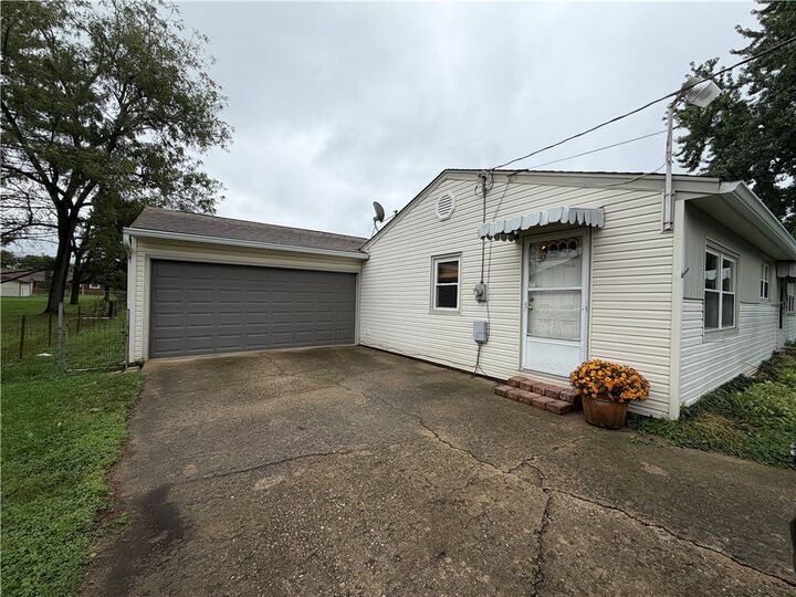 Property Photo: 300 Maple Ave OH 45005