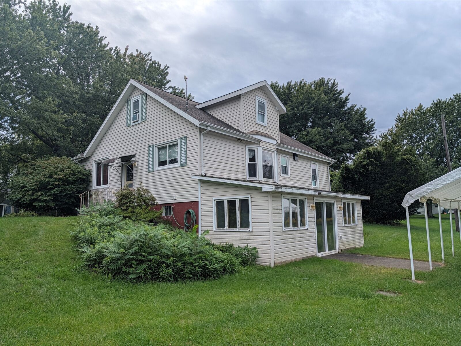 Property Photo: 8010 W Lake Road PA 16415