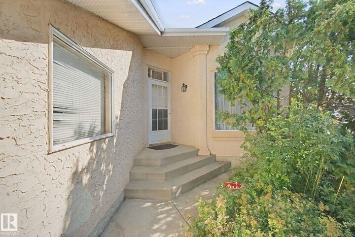 Property Photo:  41 Aspenglen Place  AB T7X 3K1 