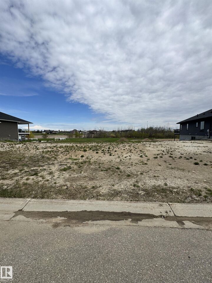 Property Photo:  14 Whitetail Point(E)  AB T0B 3H0 