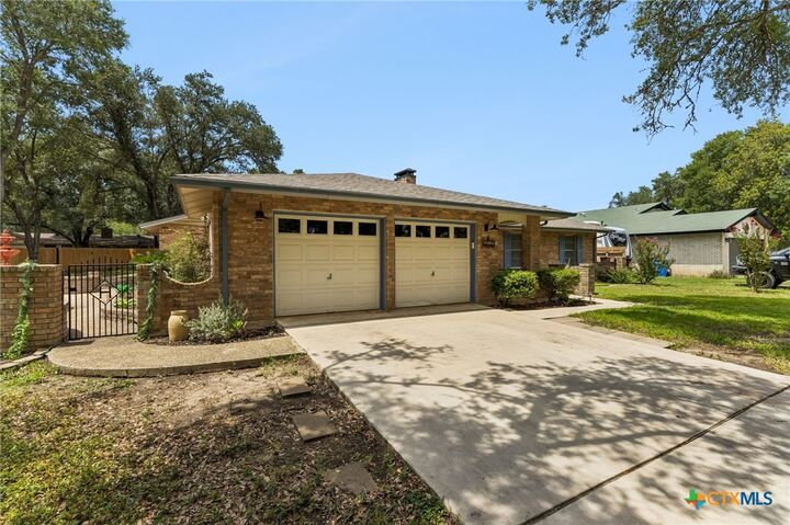 Property Photo: 1640 Willow Lane TX 78155