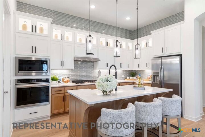 Property Photo: 654 Broomsedge Street TX 78130