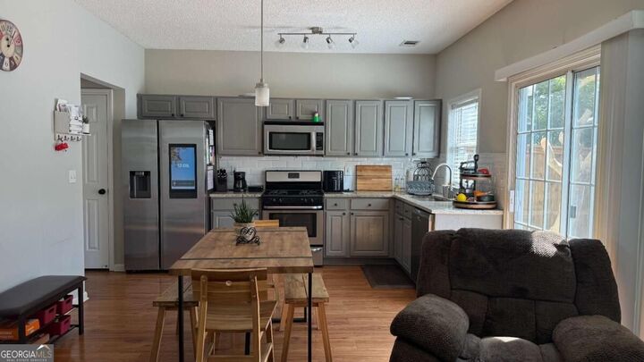 Property Photo:  108 Devonshire Drive  GA 30022 