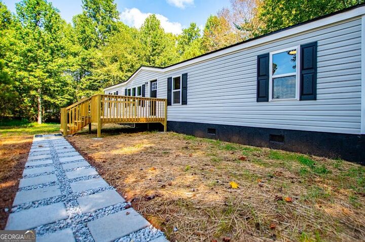 Property Photo:  61 Crest Road  GA 30116 