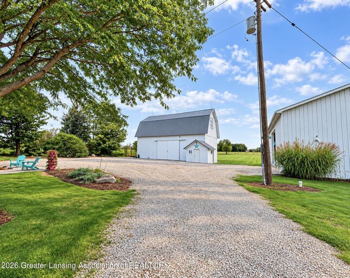 Property Photo: 2728 W Lawrence Highway MI 48813