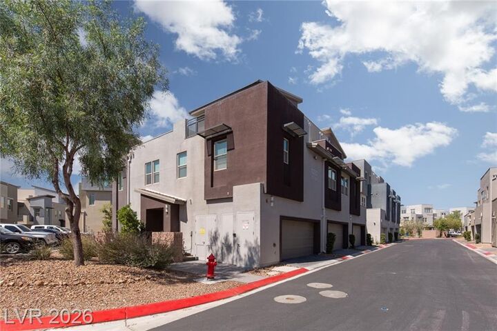 Property Photo: 11283 Cactus Tower Avenue 101 NV 89135