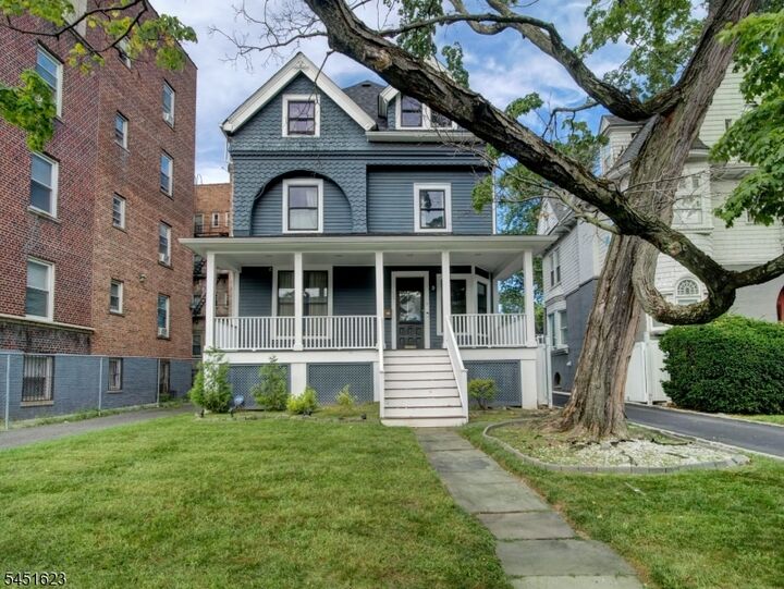 Property Photo:  65 Glenwood Ave  NJ 07017 