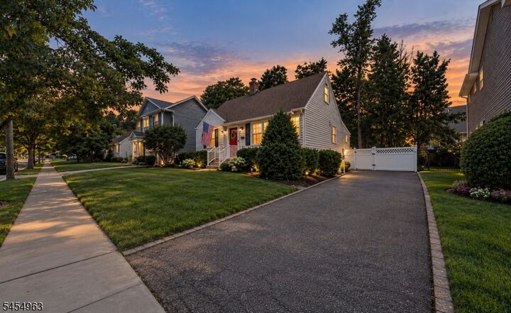 Property Photo:  91 Lynwood Rd  NJ 07044 