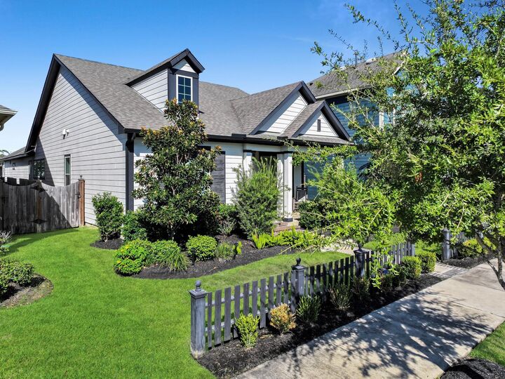 Property Photo: 18422 Central Creek Drive TX 77433
