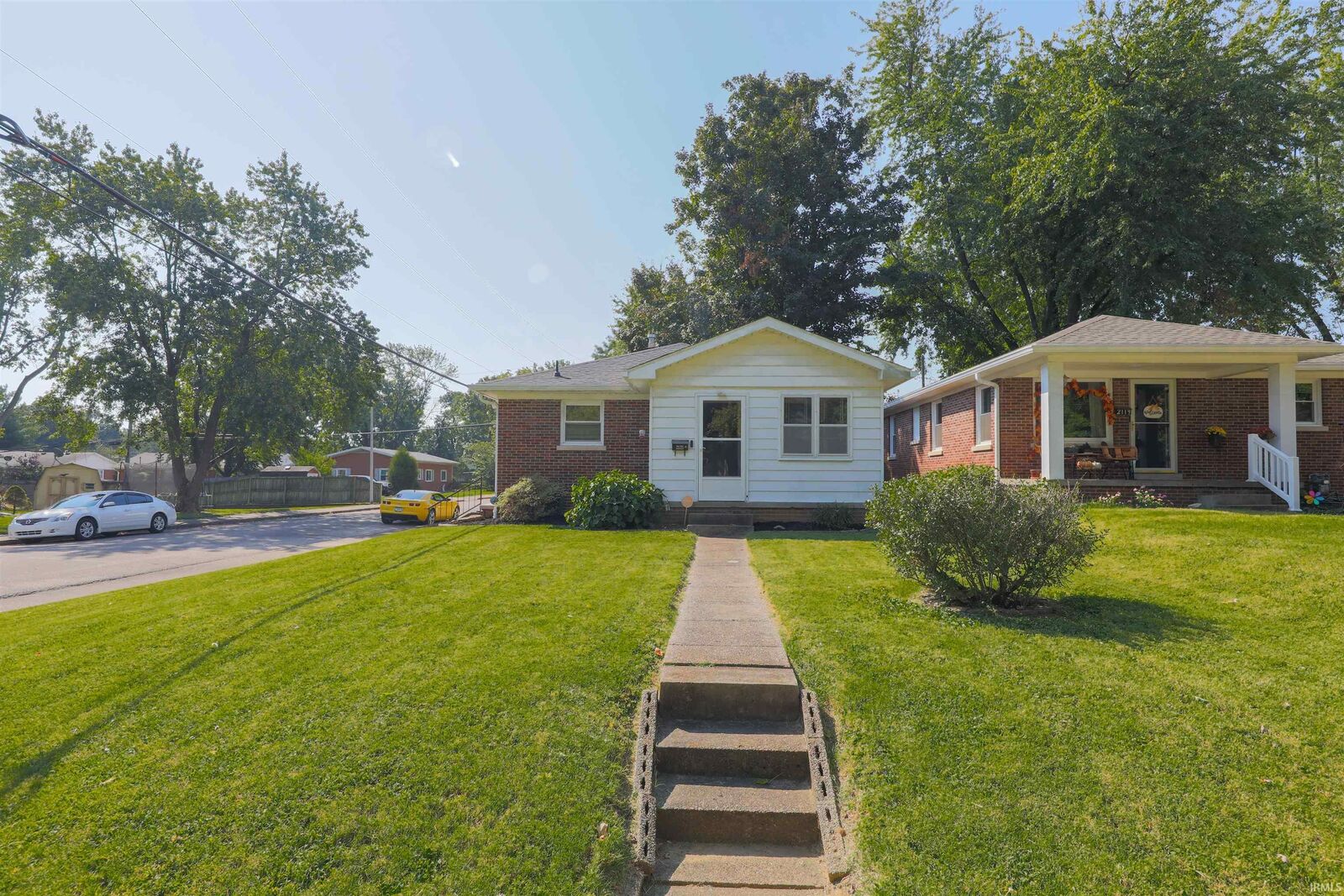 Property Photo: 2121 E Virginia Street IN 47711