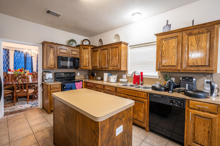 Property Photo:  5028 Itasca Street  TX 79416 