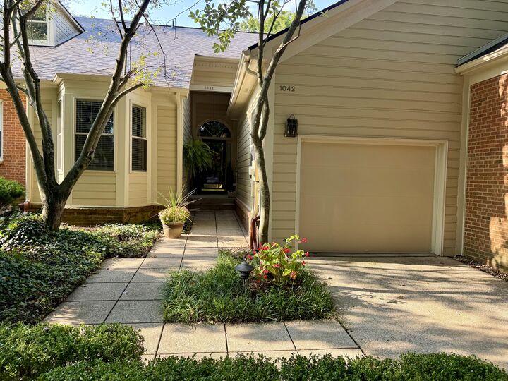 Property Photo:  1042 Heather Hills Lane  KY 40511 