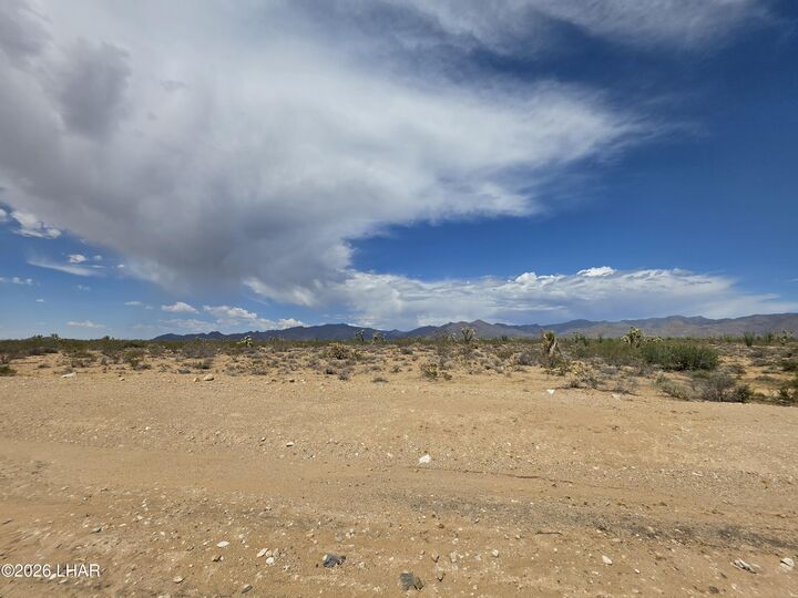 Property Photo:  243-10-020 Alamo Rd  AZ 86438 