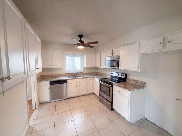 Property Photo:  4610 Devon Avenue  FL 33813 