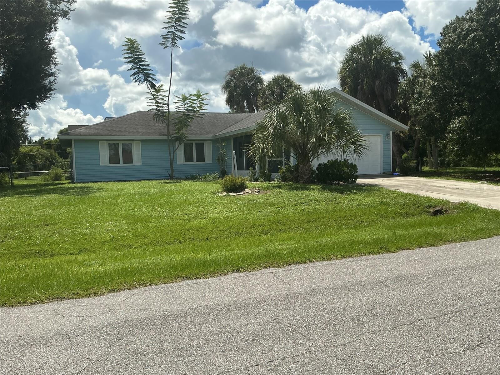 Property Photo: 3381 Escobar Lane FL 34286