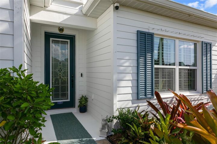 Property Photo:  10625 Falling Leaf Court  FL 34219 