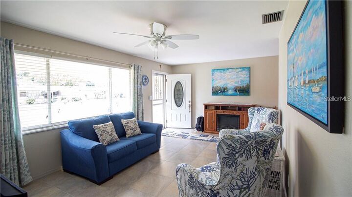 Property Photo:  3925 15th Avenue N  FL 33713 