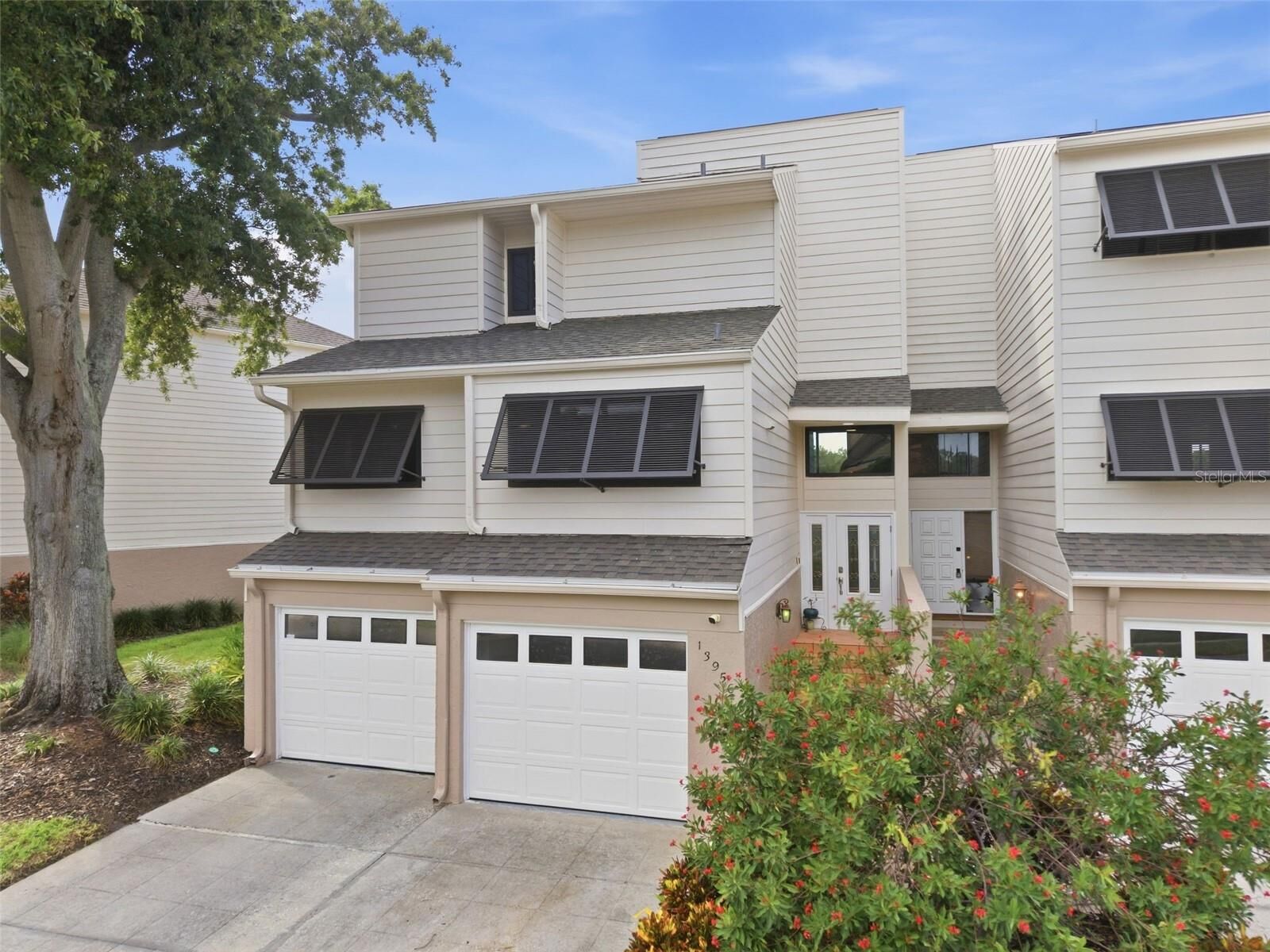 Property Photo:  13956 Lake Point Drive  FL 33762 