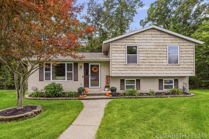 Property Photo: 104 Glenn Street MI 49010
