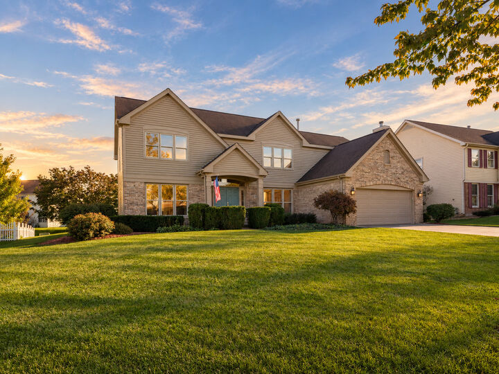 Property Photo:  931 Ambria Drive  IL 60060 