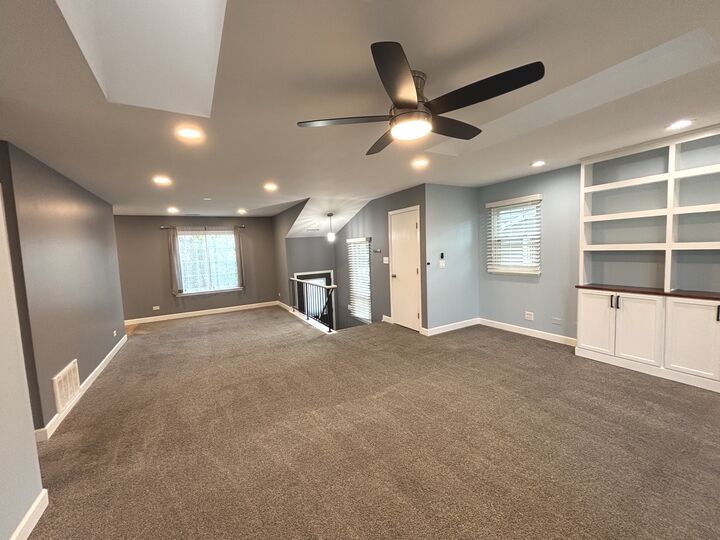 Property Photo:  2114 Southwind Circle 7-3  IL 60194 