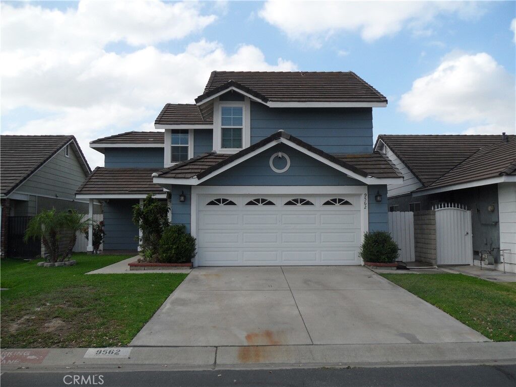 Property Photo: 9562 Montana Calva Circle CA 90660