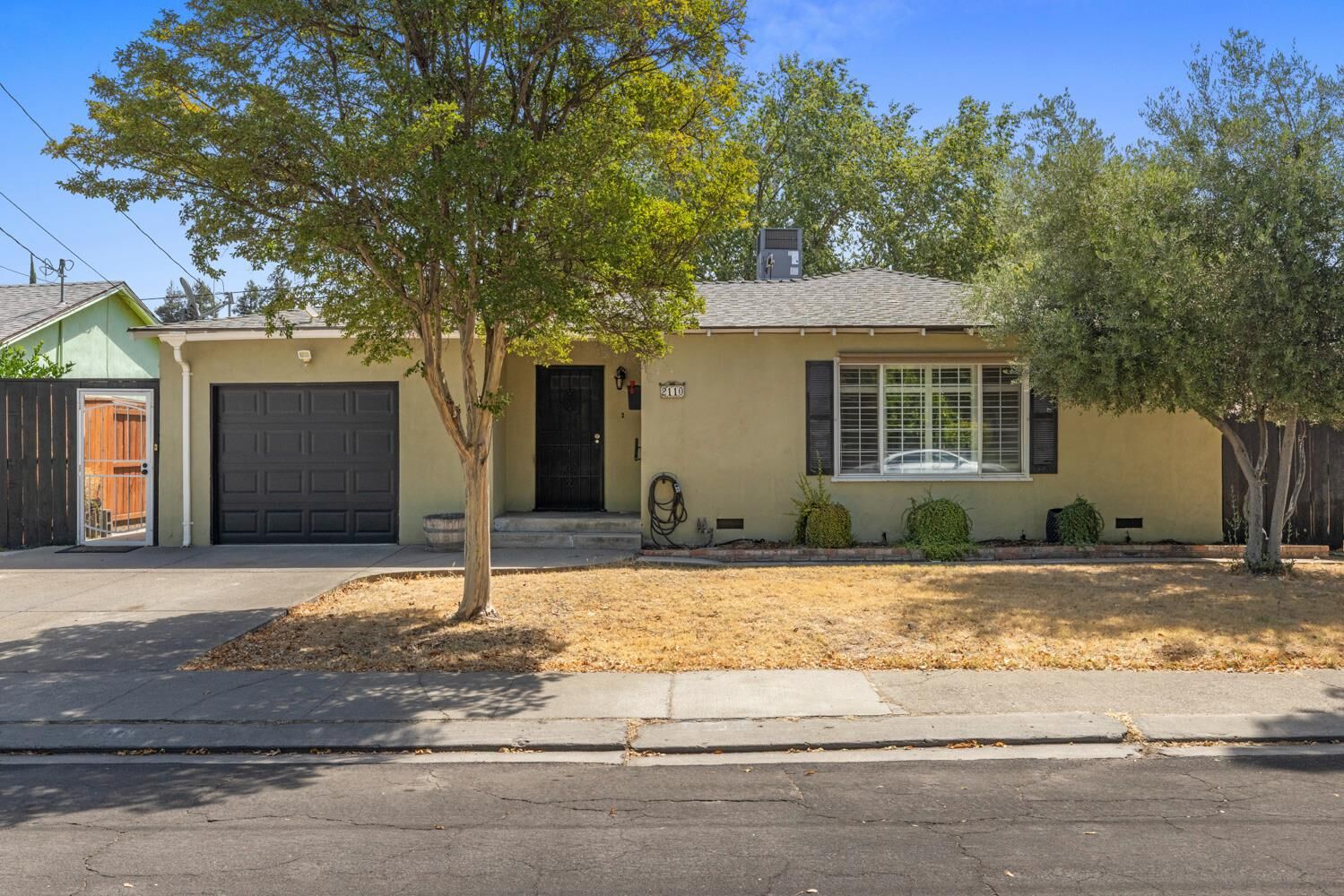 Property Photo: 2110 Monticello Avenue CA 95350