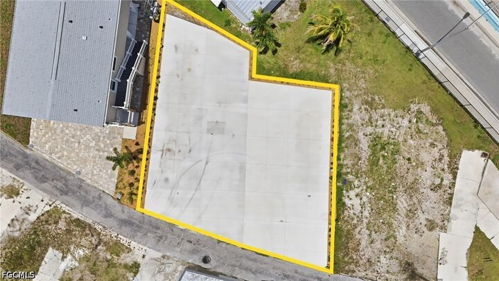 Property Photo:  19281, #32-33 San Carlos Boulevard  FL 33931 