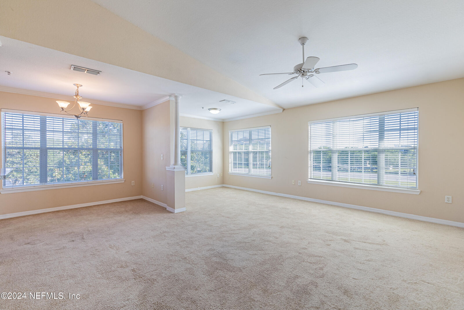Property Photo:  7800 Point Meadows Drive Unit # 1232  FL 32256 