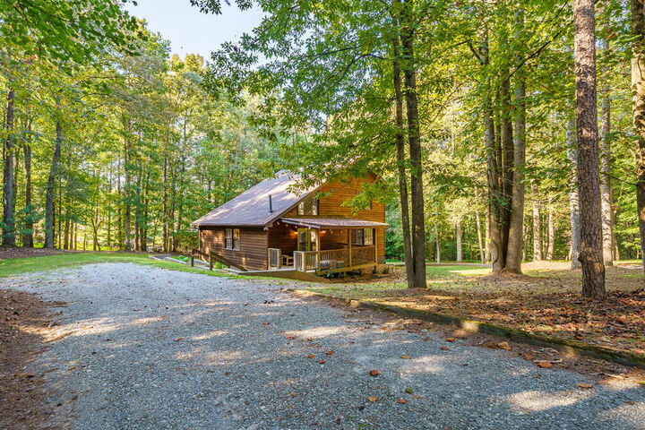 Property Photo: 137 Ridgecrest Court GA 30540