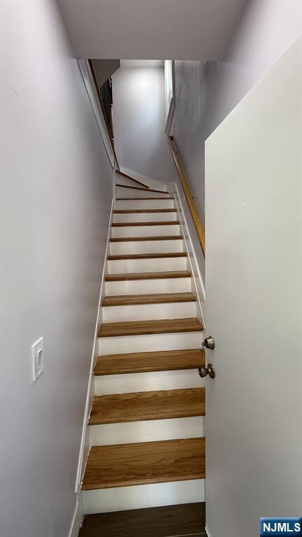 Property Photo:  41 Knapp Avenue 2  NJ 07011 