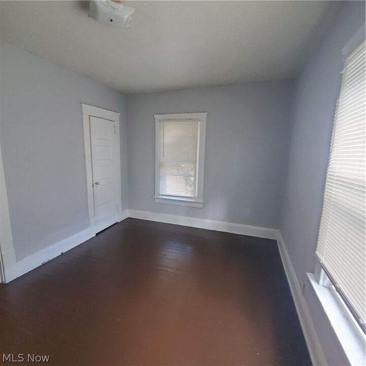 Property Photo: 82 Aqueduct Street OH 44303