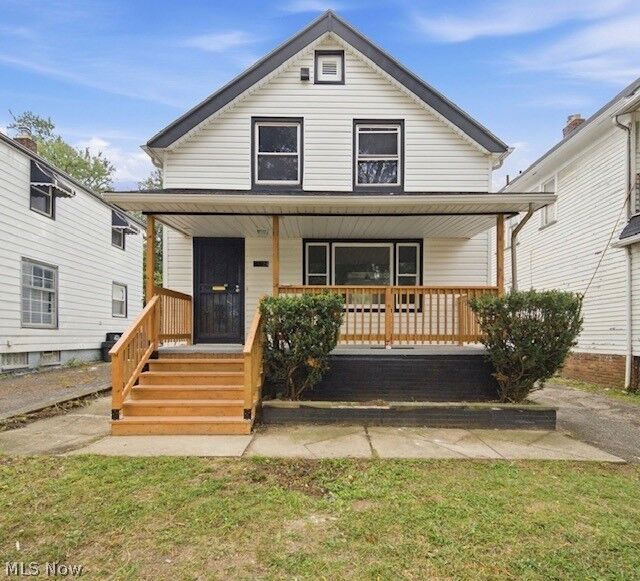 Property Photo: 13324 Crennell Avenue OH 44105