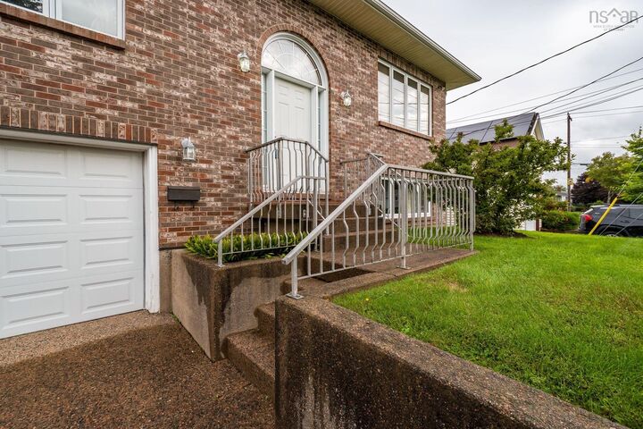 Property Photo: 3 Keystone Court NS B3N 3B3