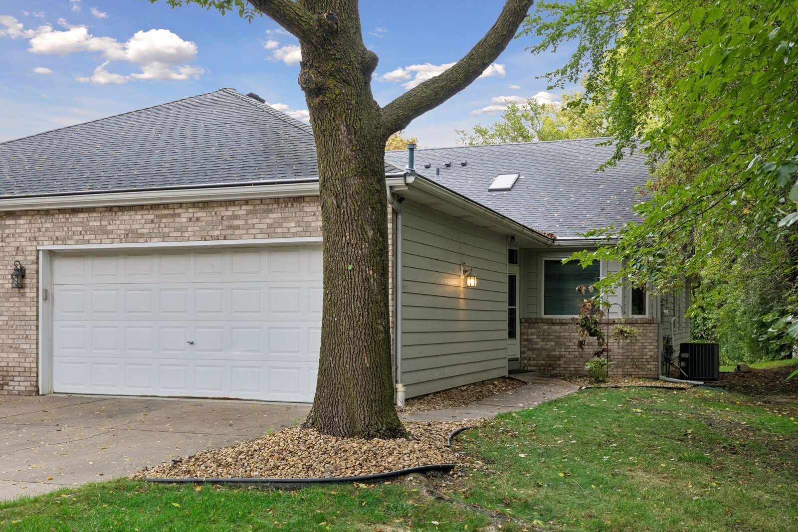 Property Photo: 695 Emerald Ridge MN 55113