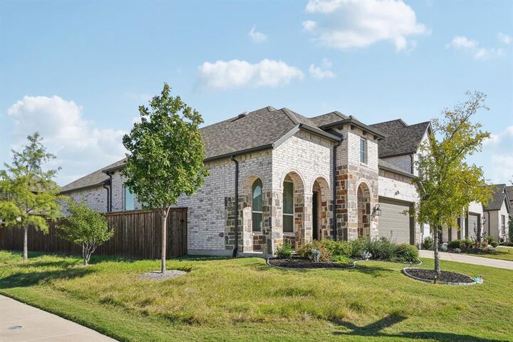 Property Photo: 1901 Braided Mane Avenue TX 76227