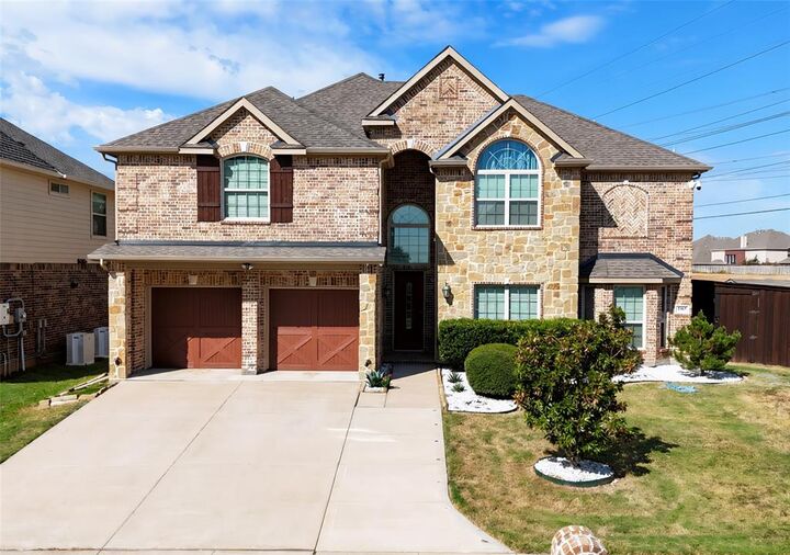 Property Photo: 4903 Barn Owl Trail TX 75052