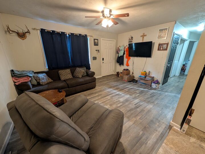 Property Photo:  905 S Ash Street  AR 72601 