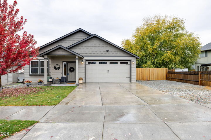 Property Photo:  1997 NW 8th  OR 97756 