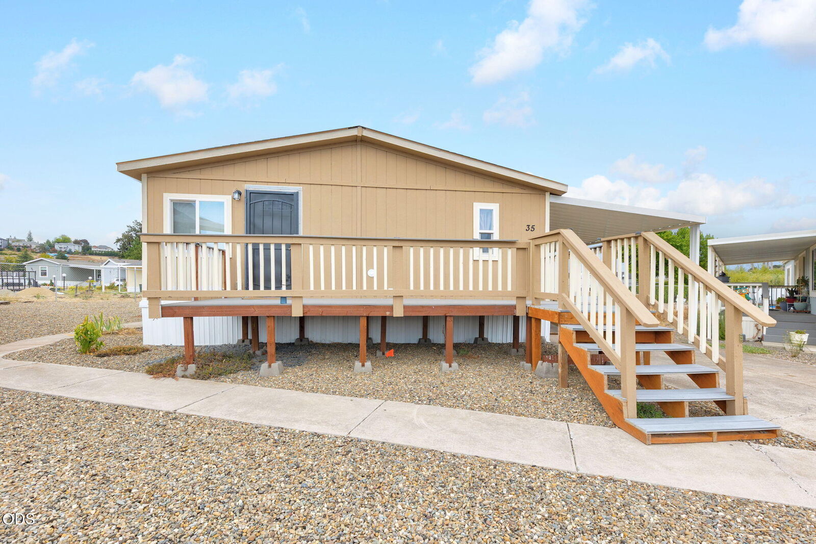 Property Photo: 4729 S Pacific Highway 35 OR 97535