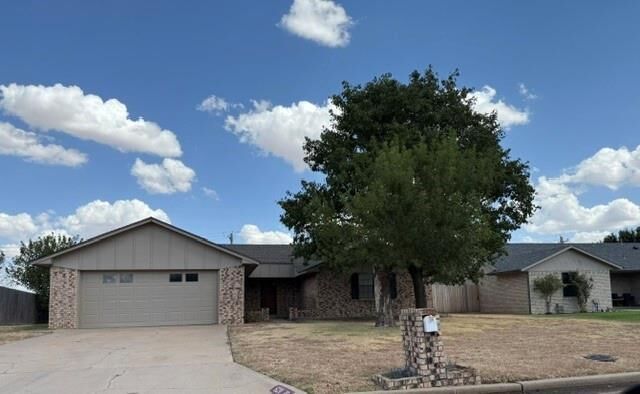 Property Photo:  620 Taft Street  OK 73521 